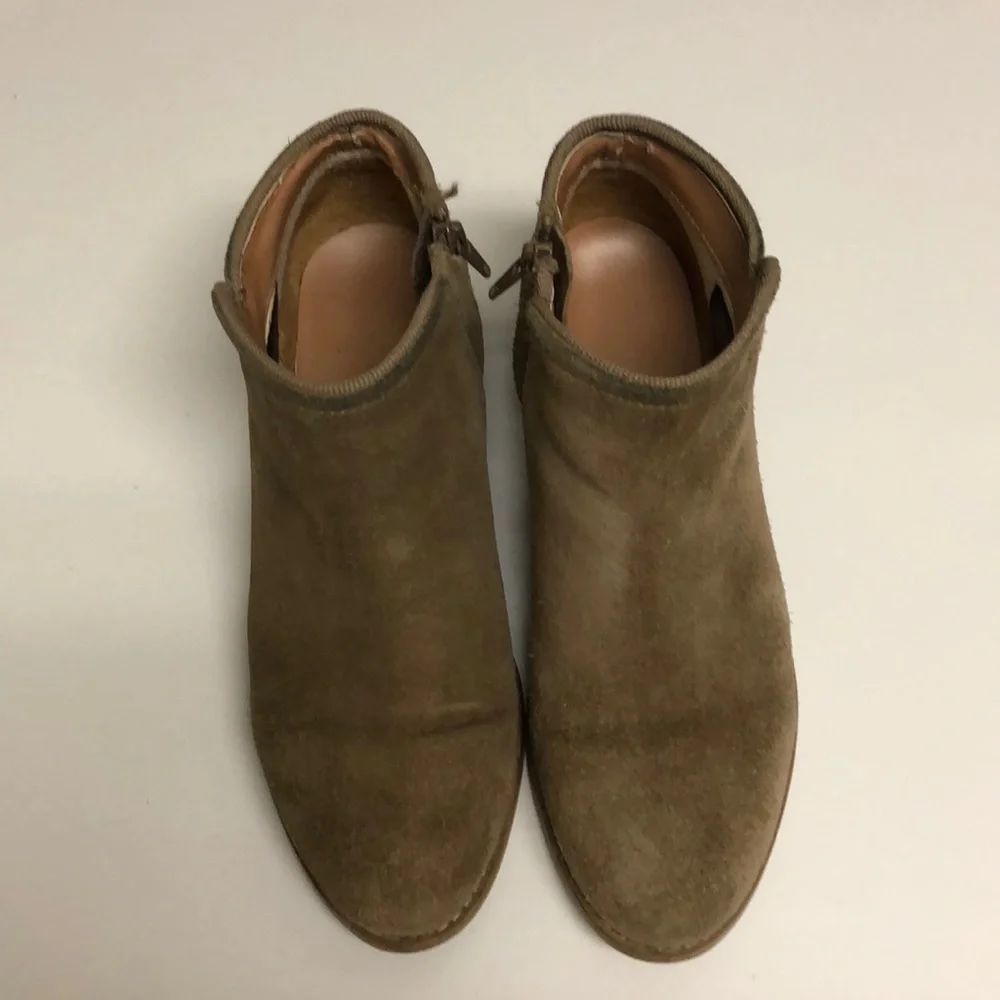 Skechers Women's Ankle Boots Dark Tan Suede Leather Side Zip Booties Size 6.5